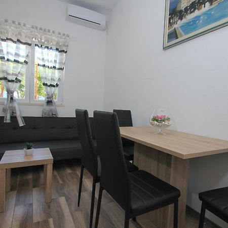 Apartment Afrodita คาชเตลา ภายนอก รูปภาพ